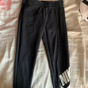 Little Girls black Nike leggings